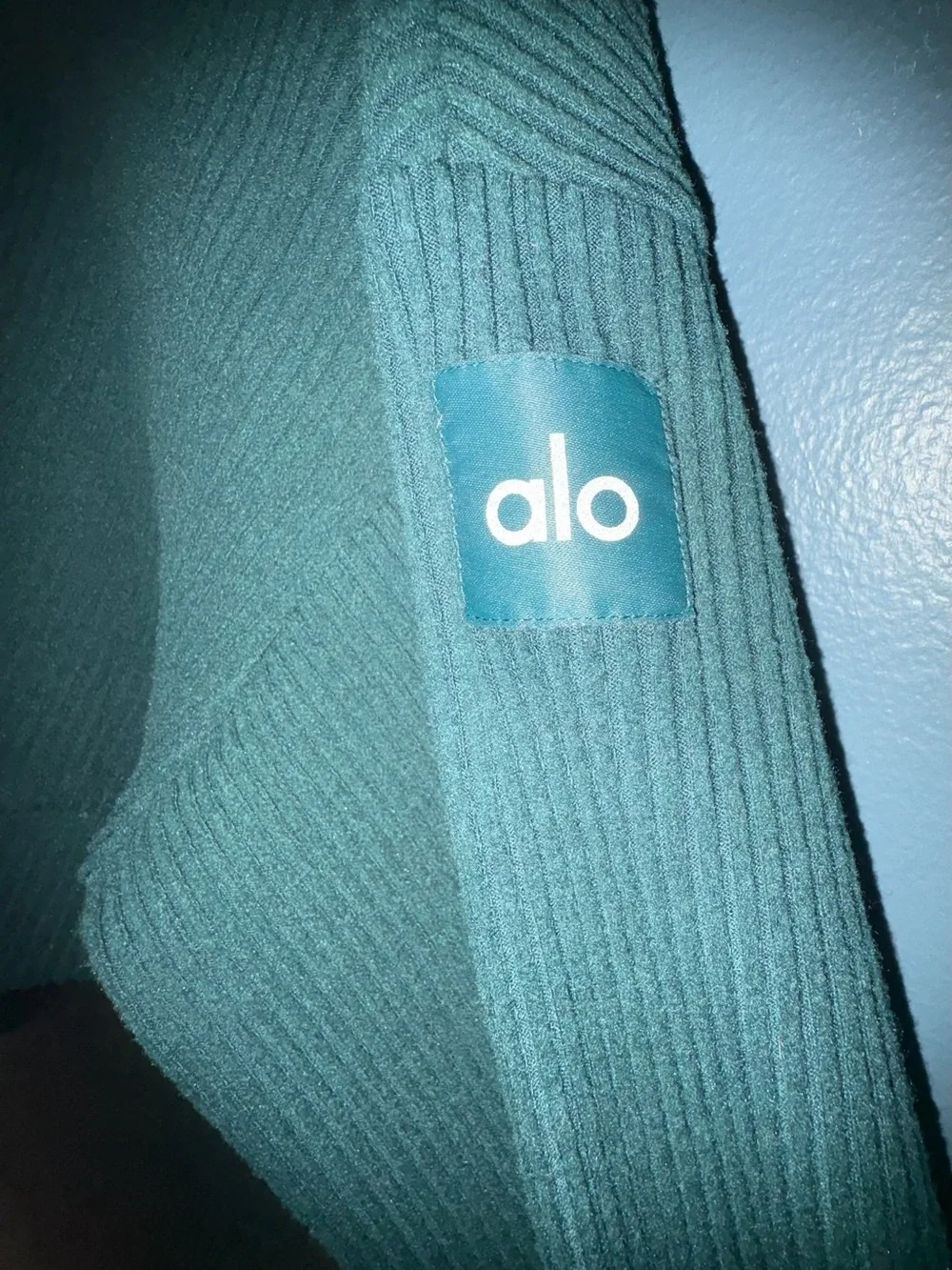 ALO Yoga Muse Ribbed Cropped Hoodie Midnight Green Size S